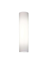 Moderne, zylindrische Wandleuchte mit weißem Lampenschirm vor schwarzem Hintergrund, minimalistisch.